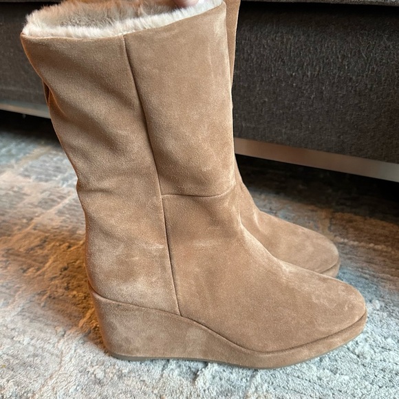 AQUATALIA Weatherproof Imperia Faux‎ Fur Lined Suede Wedge Boots Size 9.5
Tan - Picture 6 of 9